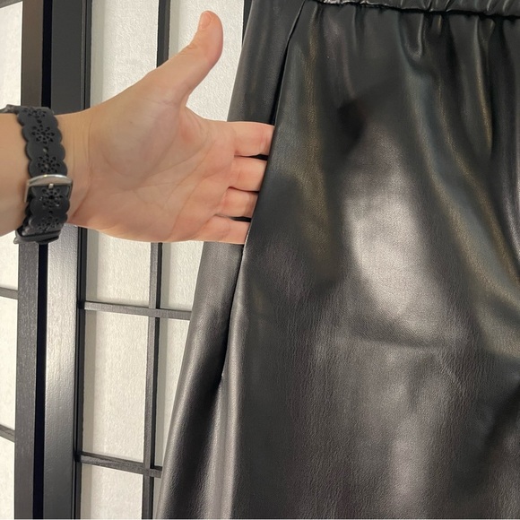 ZARA Women’s Faux Leather Black Joggers Small - Picture 5 of 8